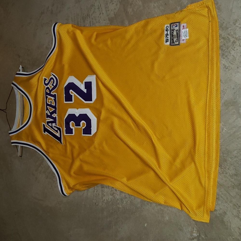 MAGIC JOHNSON BASKETBALL JERSEY